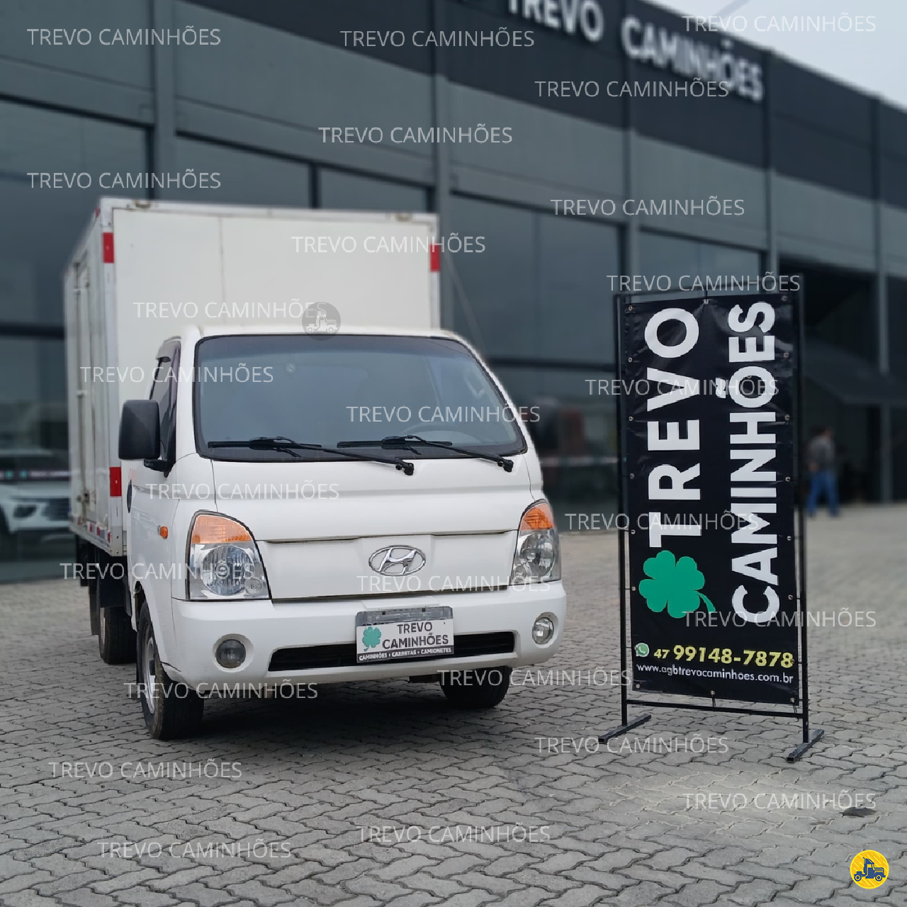 CAMINHAO HYUNDAI HR Baú Furgão Toco 4x2 Trevo Caminhões - AGB ITAJAI SANTA CATARINA SC